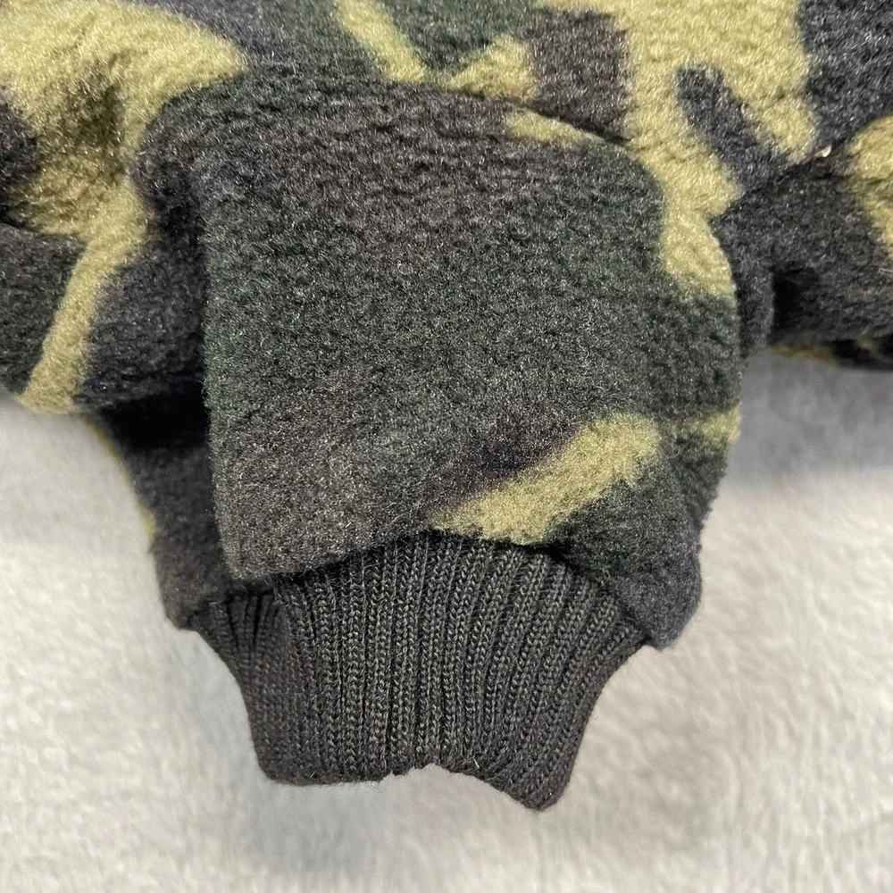 Unbranded camouflage fleece